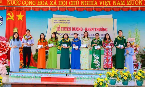 LỄ TUYÊN DƯƠNG KHEN THƯỞNG HỌC SINH GIỎI, GIÁO VIÊN GIỎI TRƯỜNG THCS LONG PHƯỚC NĂM HỌC 2022-2023